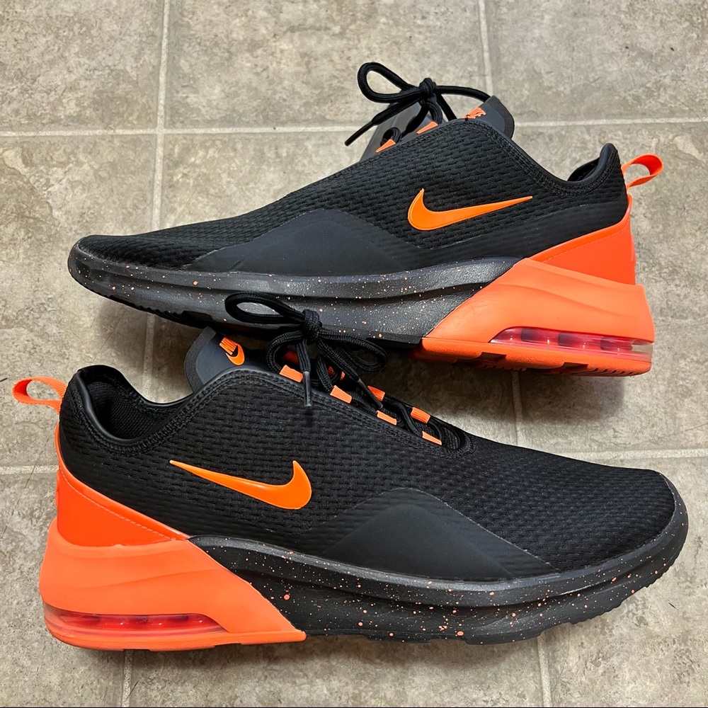 Nike Mens AirMax Motion 2, size 12, Black and Neon Orange